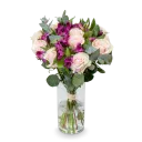 Kytice růží a alstromérií